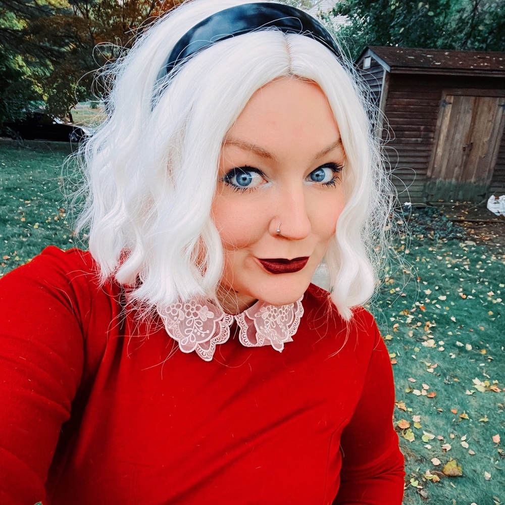 Sabrina Spellman costume with wig and headband! (Chilling Adventures of Sabrina)